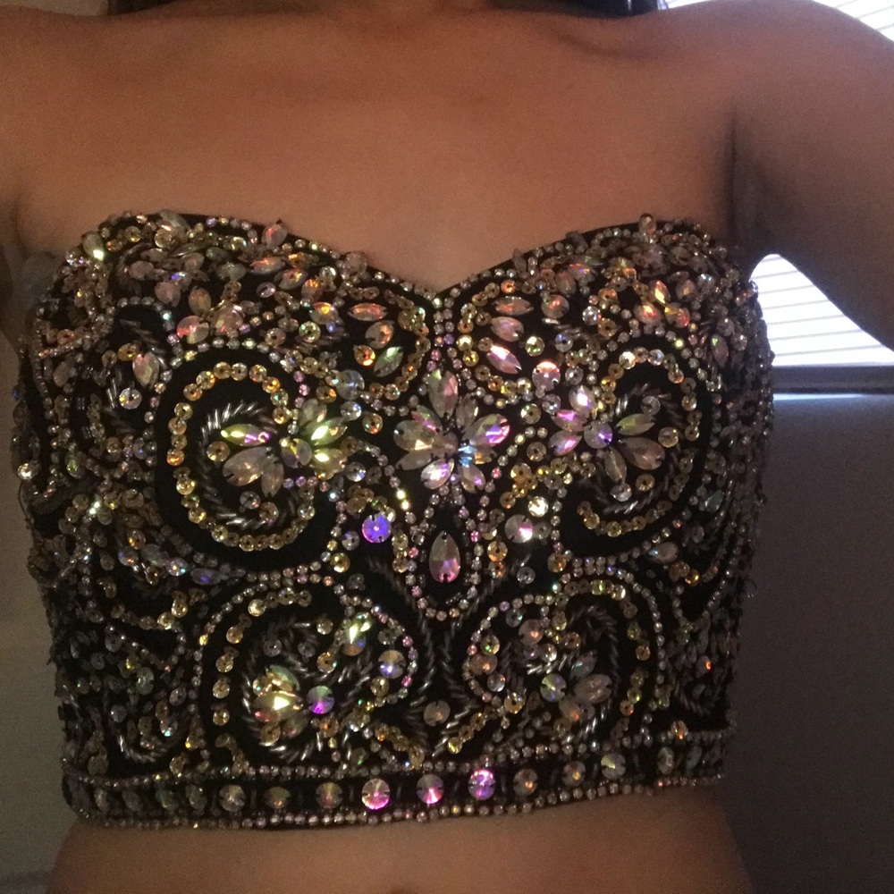 PROM DRESS - Picture 3 of 7